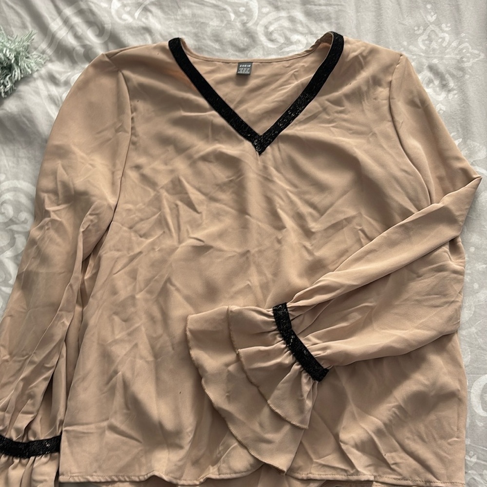 Sequined V-Neck ruffle sleeved top